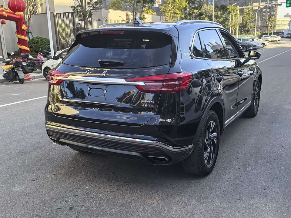 Hongqi HS5