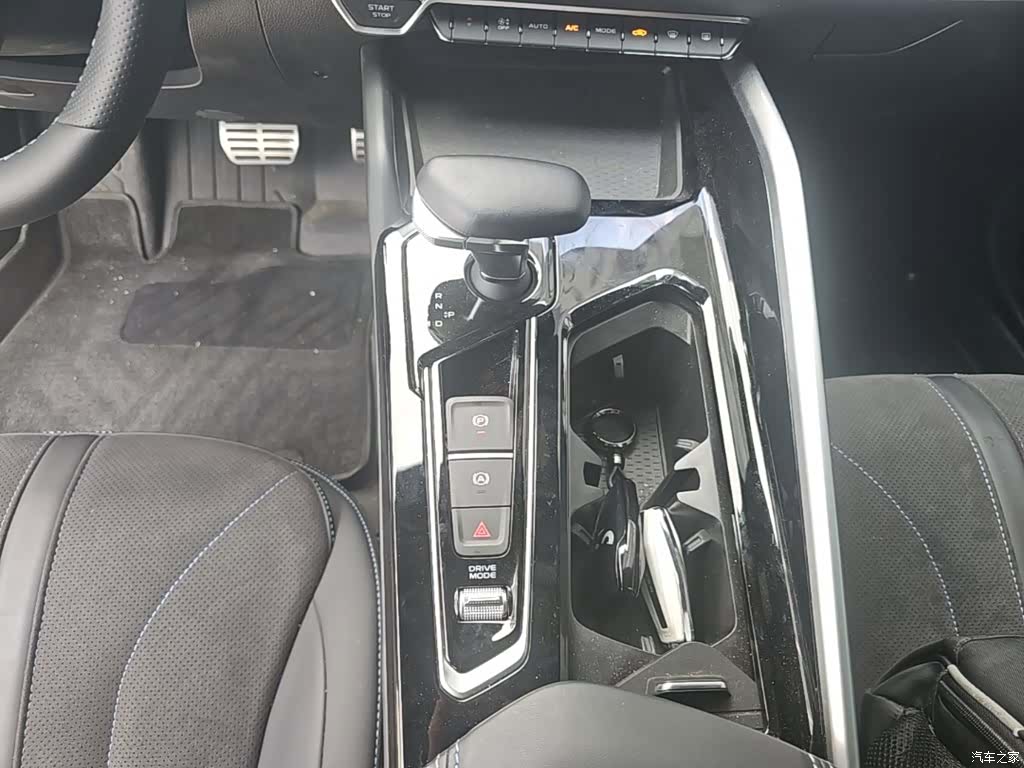 Geely Preface, 2025 14