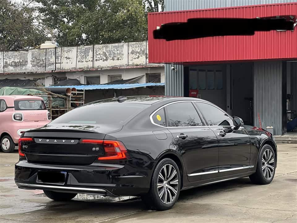 Volvo S90
