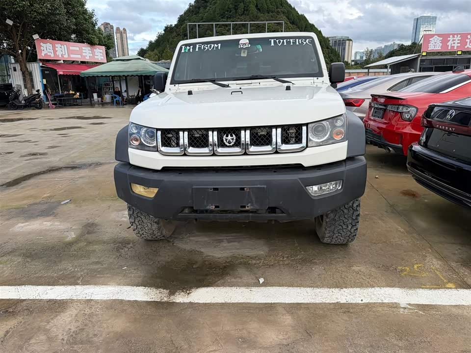 Beijing BJ40