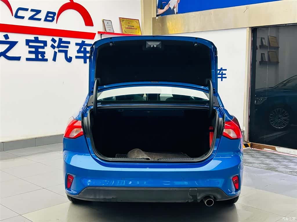 Ford Focus, 2019 9