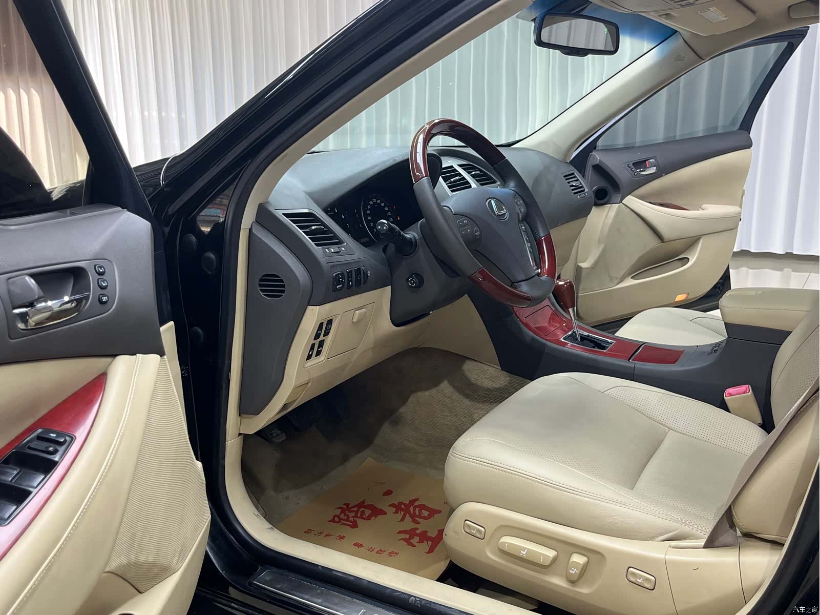 Lexus ES, 2009 8