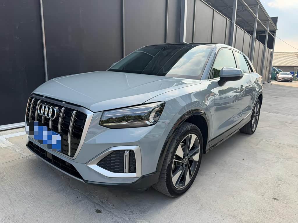 Audi Q2L