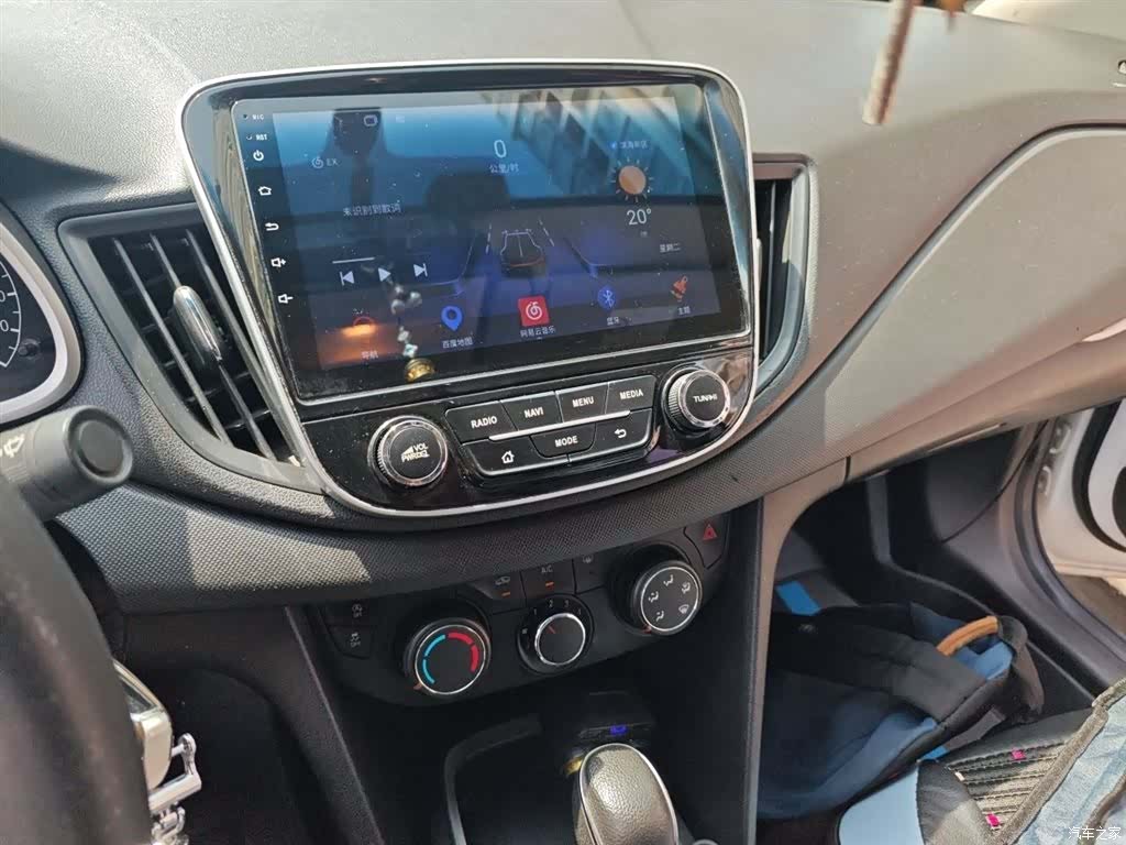 Chevrolet 320, 2018 6