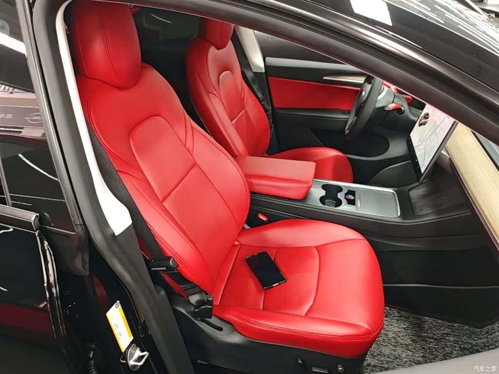 Tesla Model Y, 2021 25