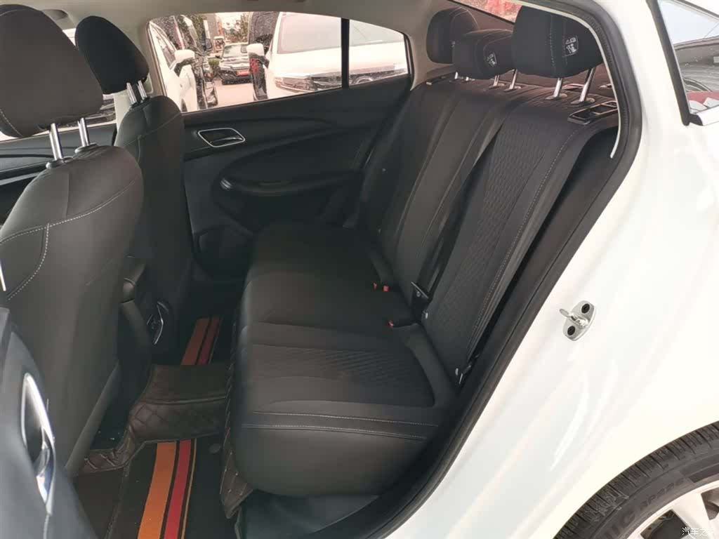Roewe i5, 2021 17
