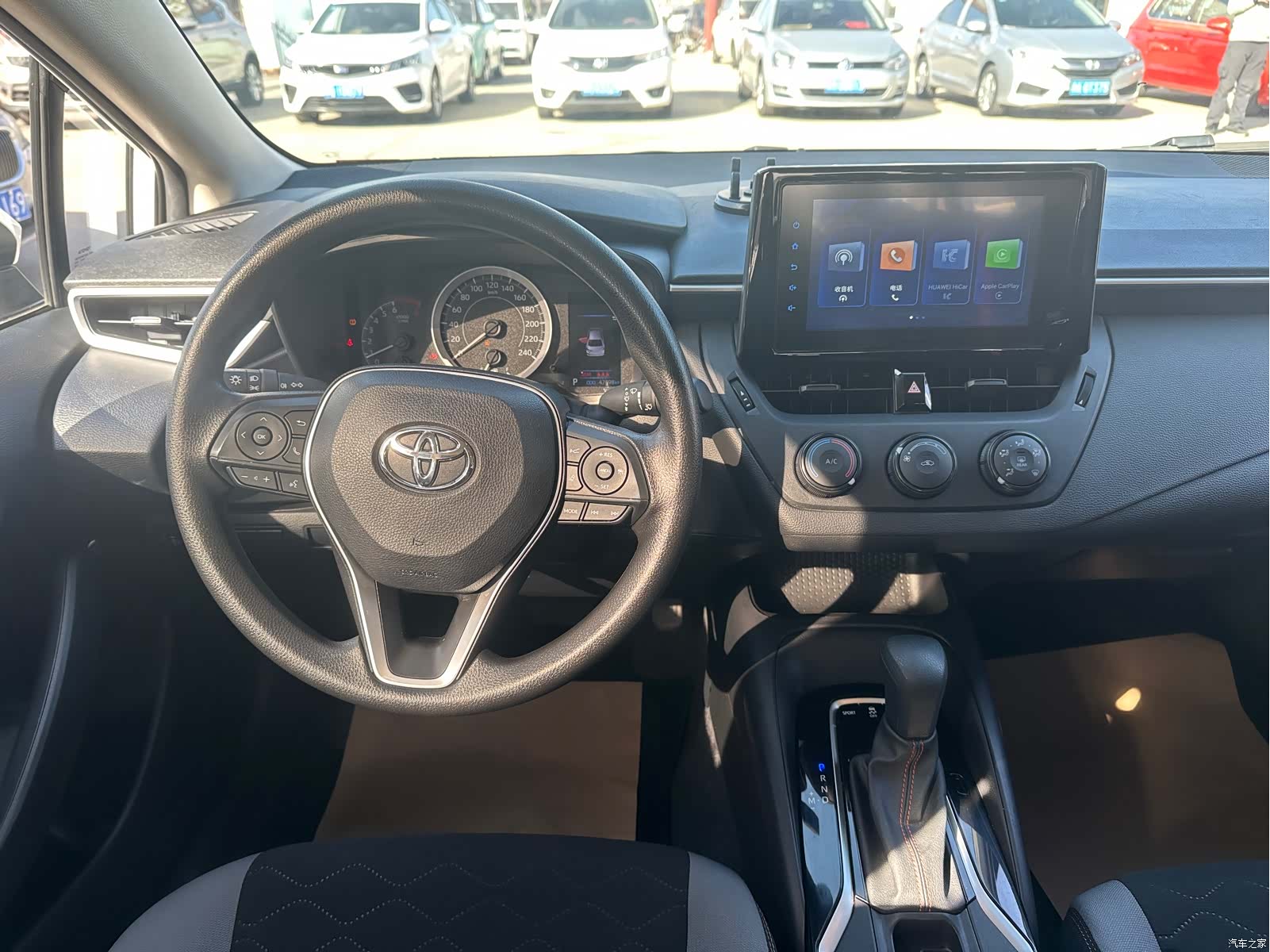 Toyota Corolla, 2024 все фото