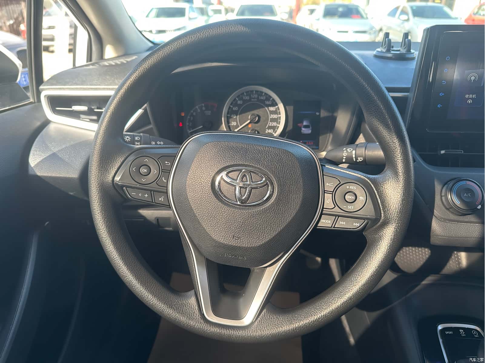 Toyota Corolla, 2024 4