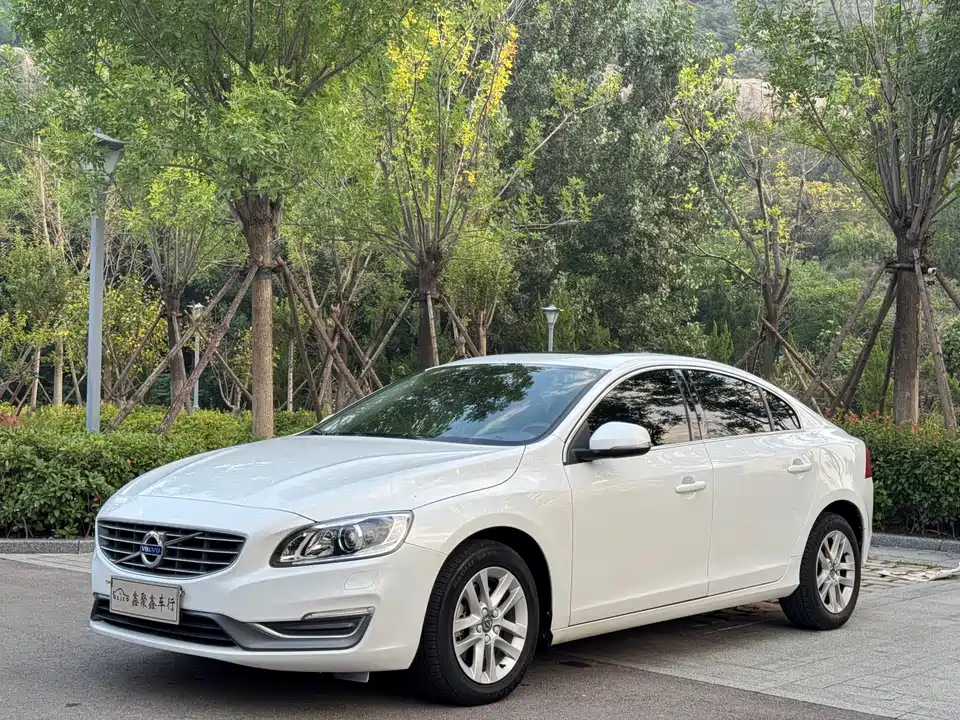 Volvo S60
