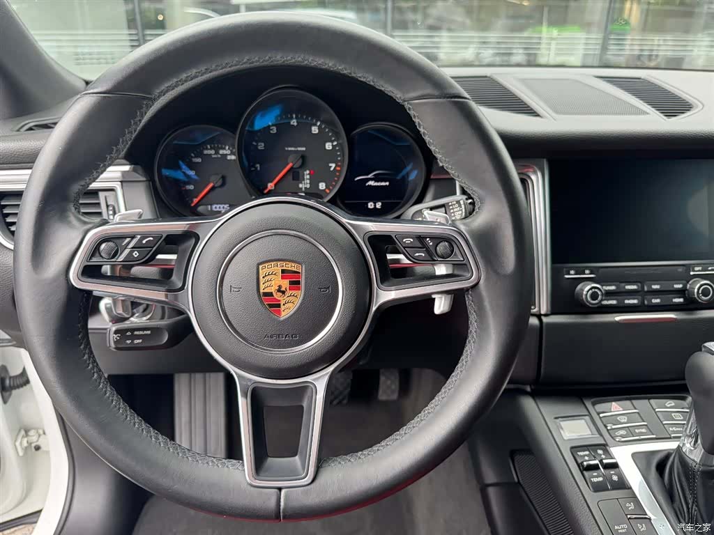 Porsche Macan, 2017 10