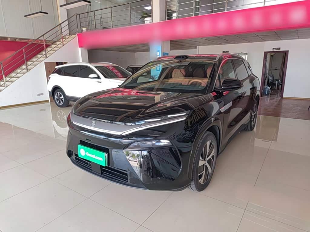BYD Tang L