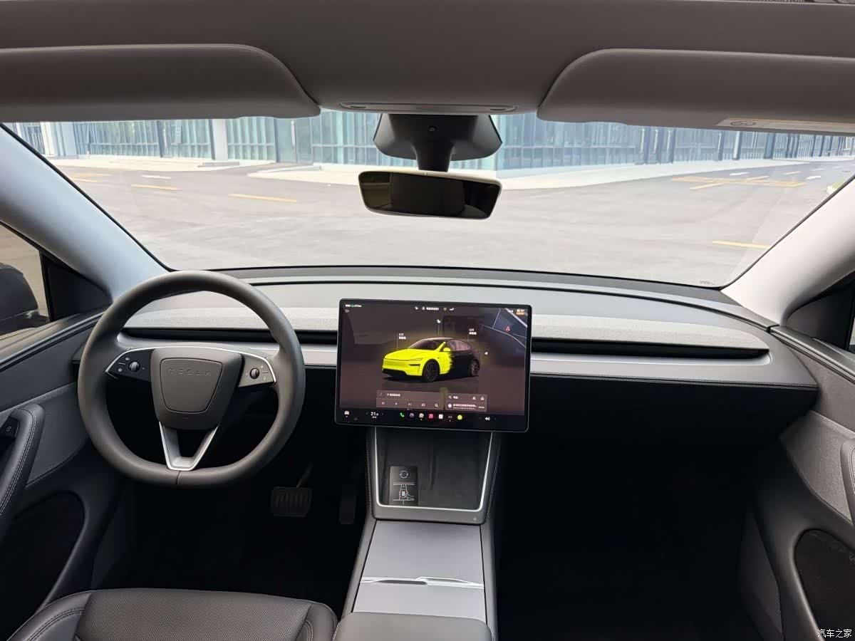Tesla Model Y, 2025 11