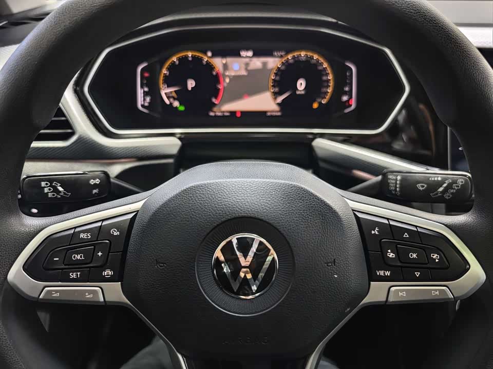 Volkswagen Exploring the shadow