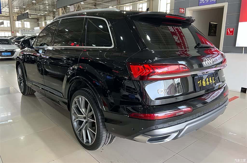 Audi Q7, 2022 6