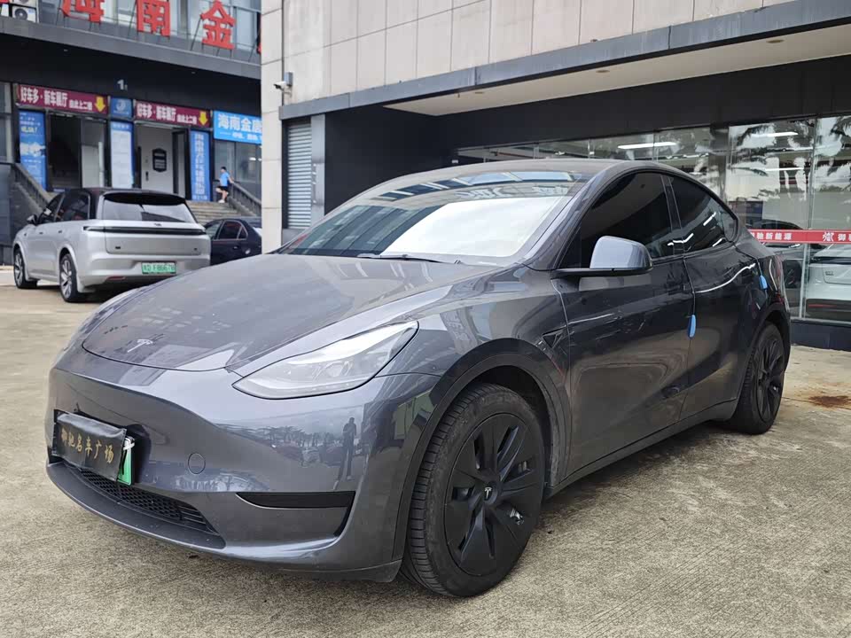 Tesla Model Y Tesla Model Y