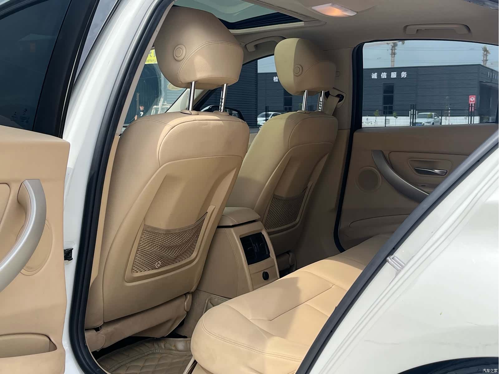 BMW 3 Series, 2015 7