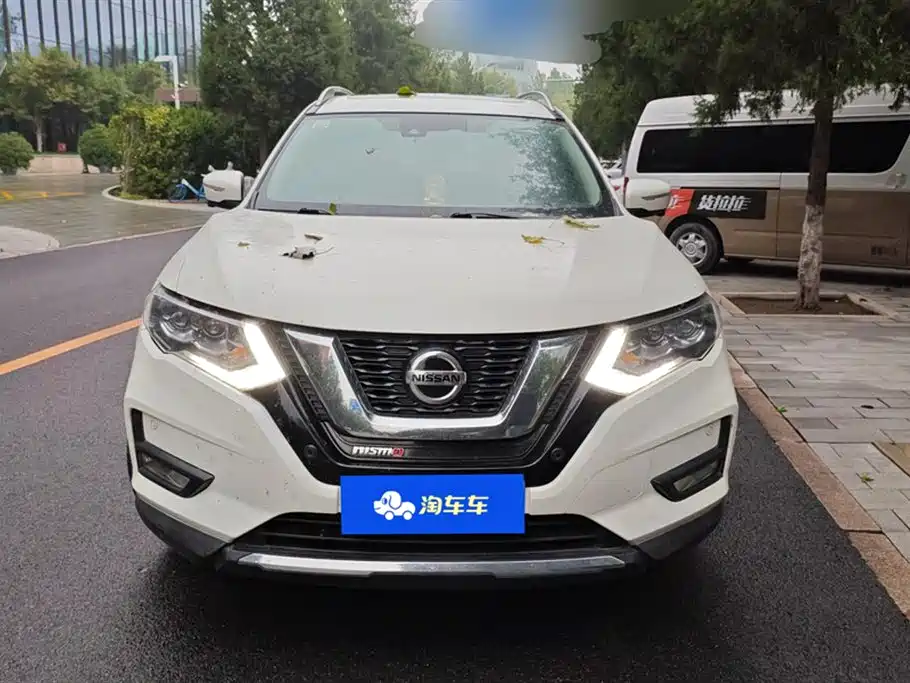 Nissan Qijun