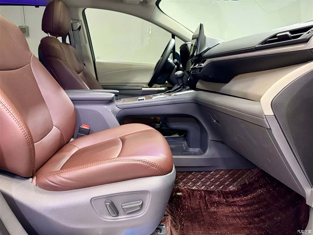 Toyota Sienna, 2023 18