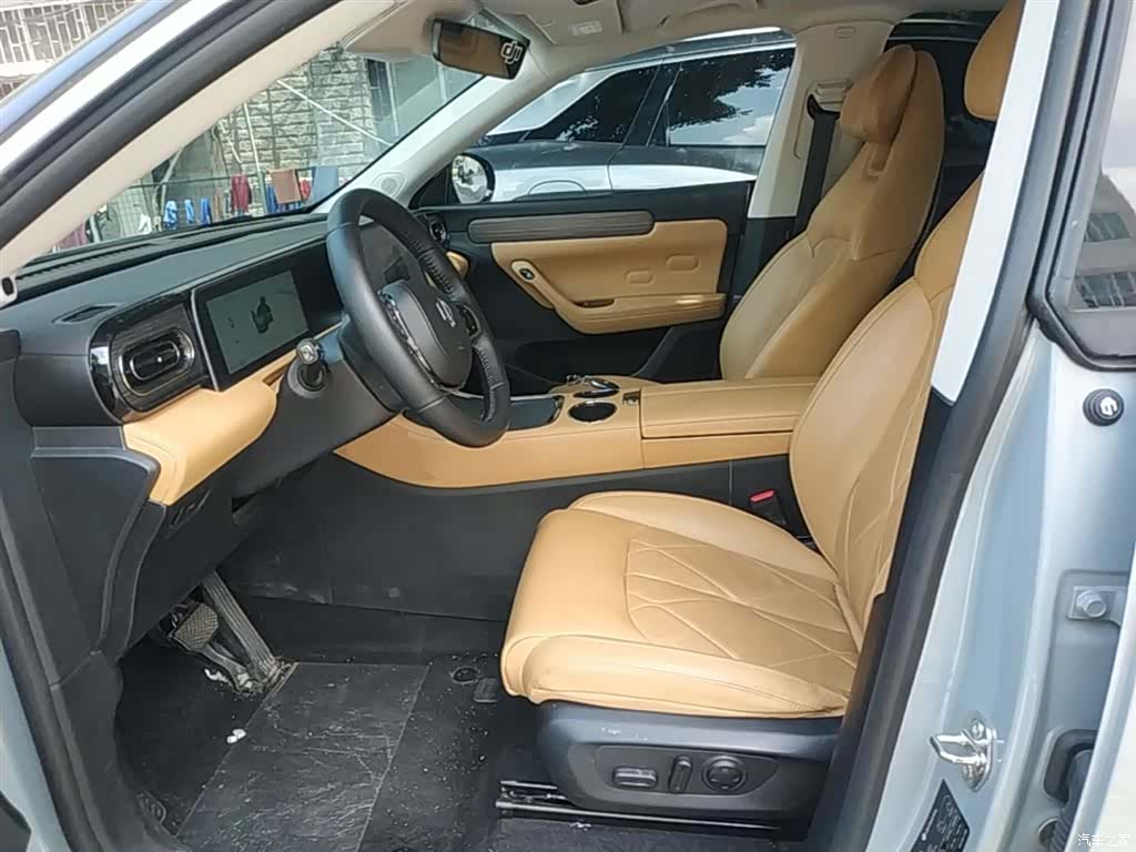 Leapmotor C11, 2024 15