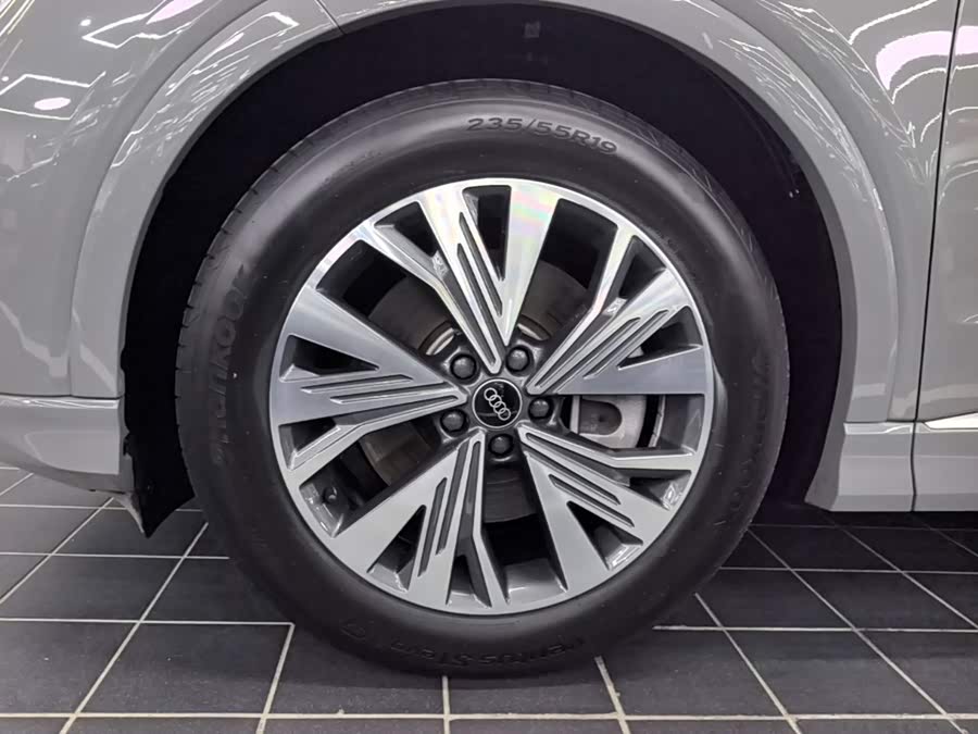 Audi Q4 e-tron 2025, фото 22