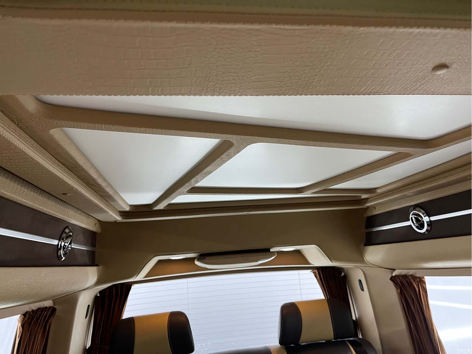 Volkswagen 7, 2019 14
