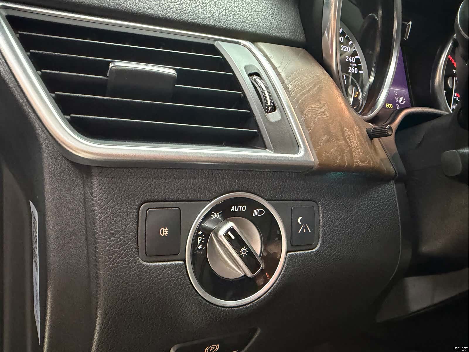Mercedes-Benz GL-Class, 2015 28