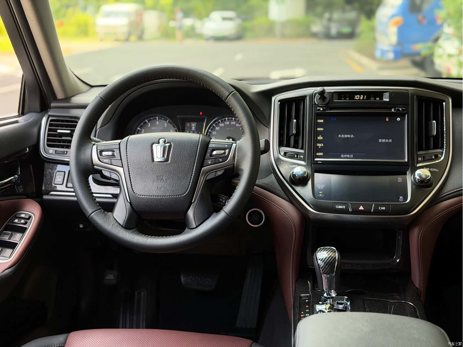 Toyota Crown, 2018 9