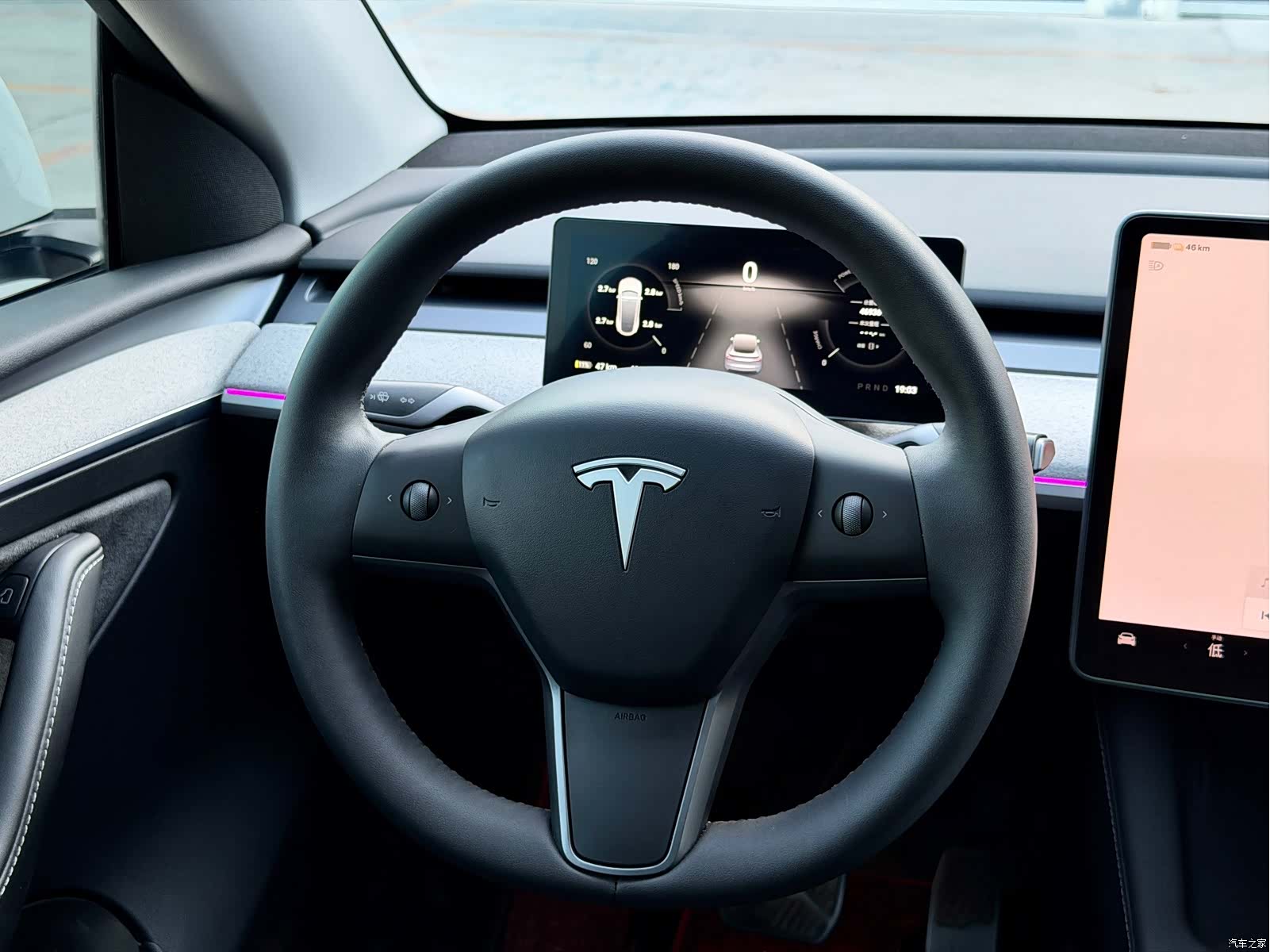 Tesla Model Y, 2023 7