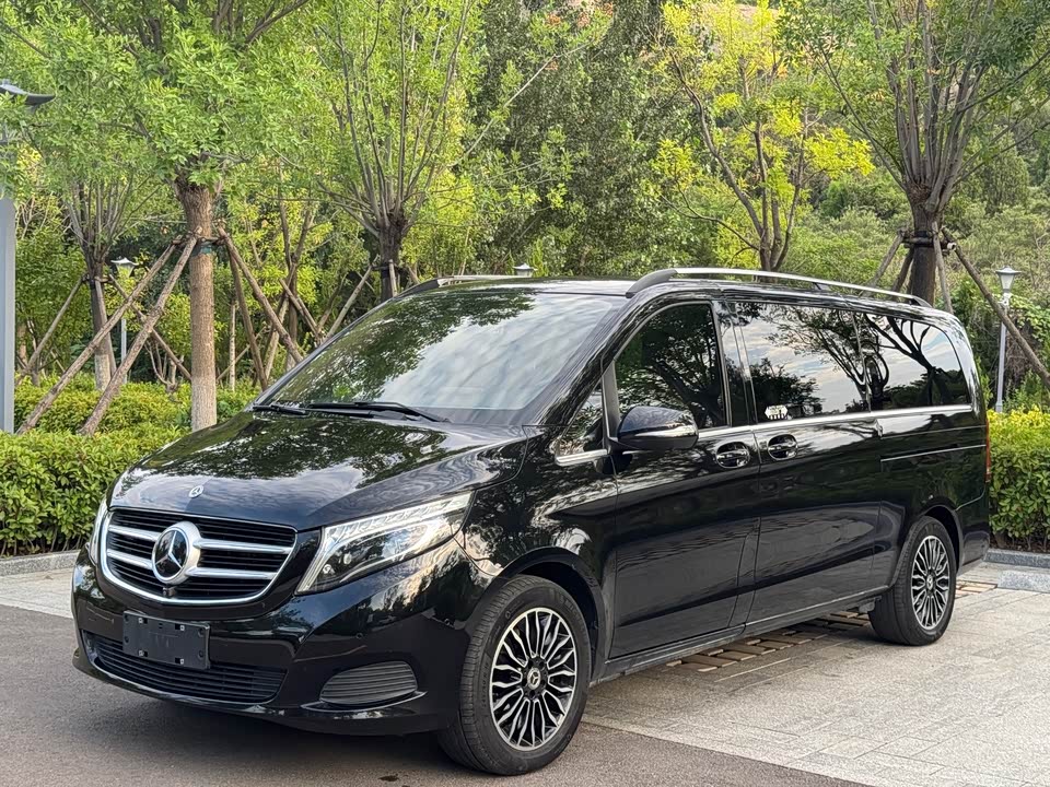 Mercedes-Benz V-class