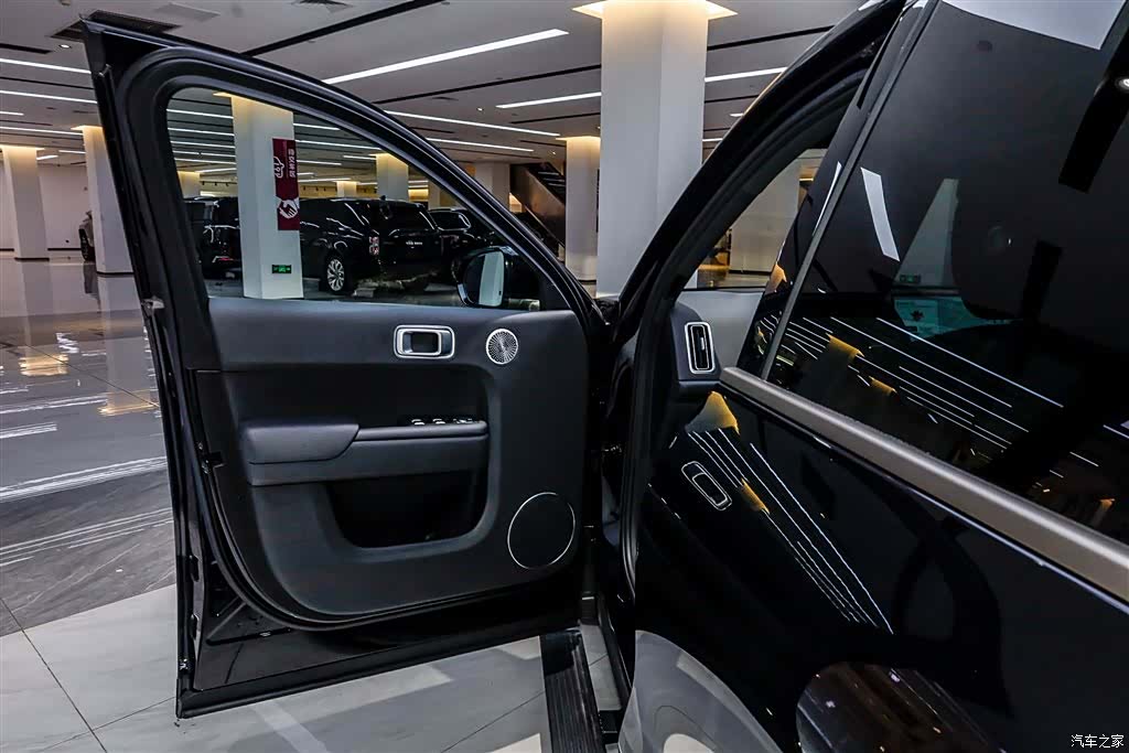 Li Auto L9, 2025 8