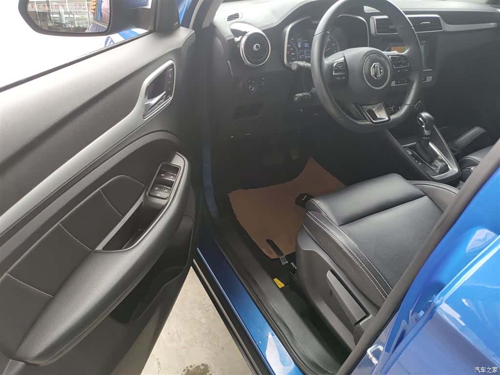 MG ZS, 2017 16