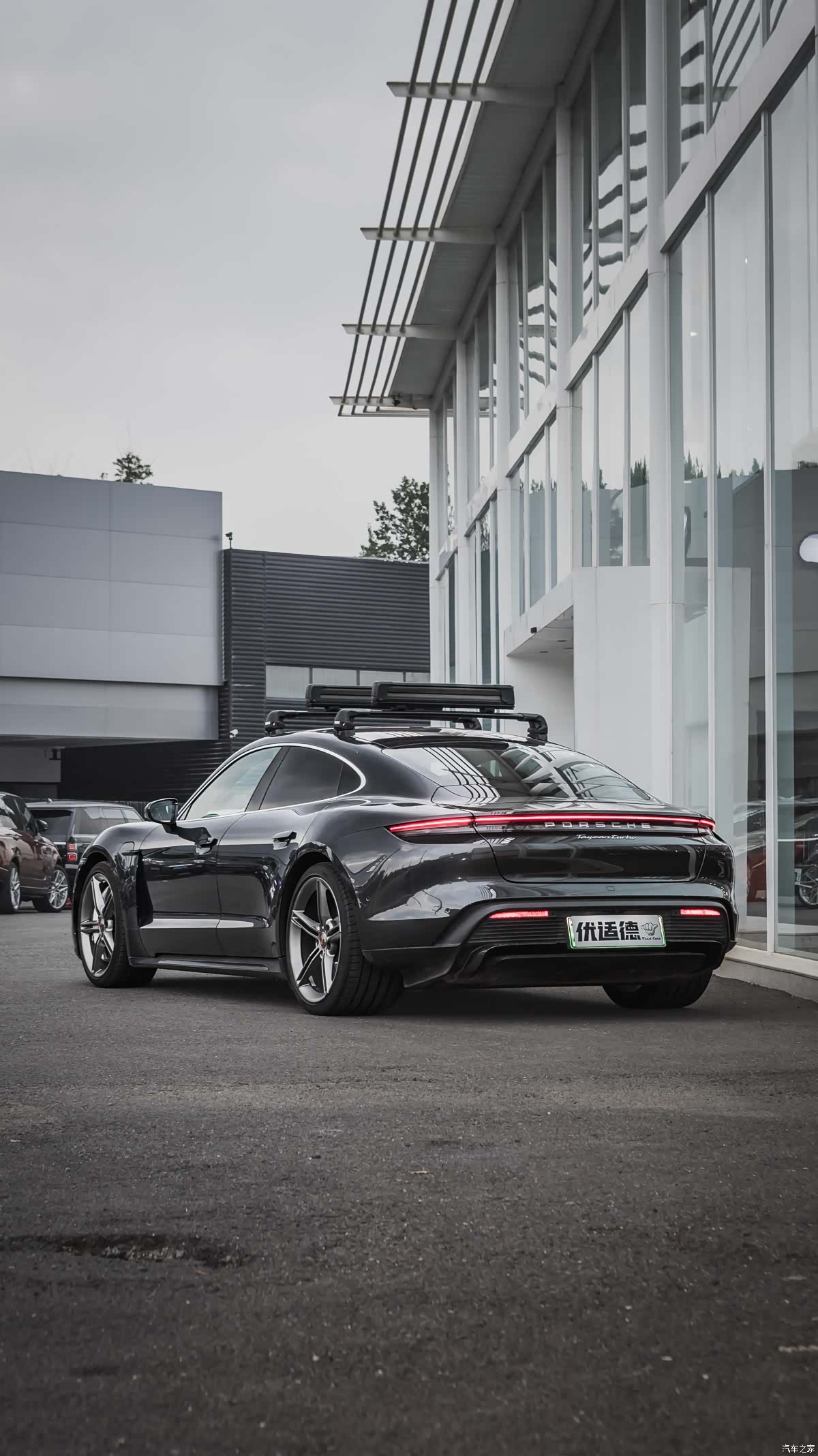 Porsche Taycan, 2020 все фото