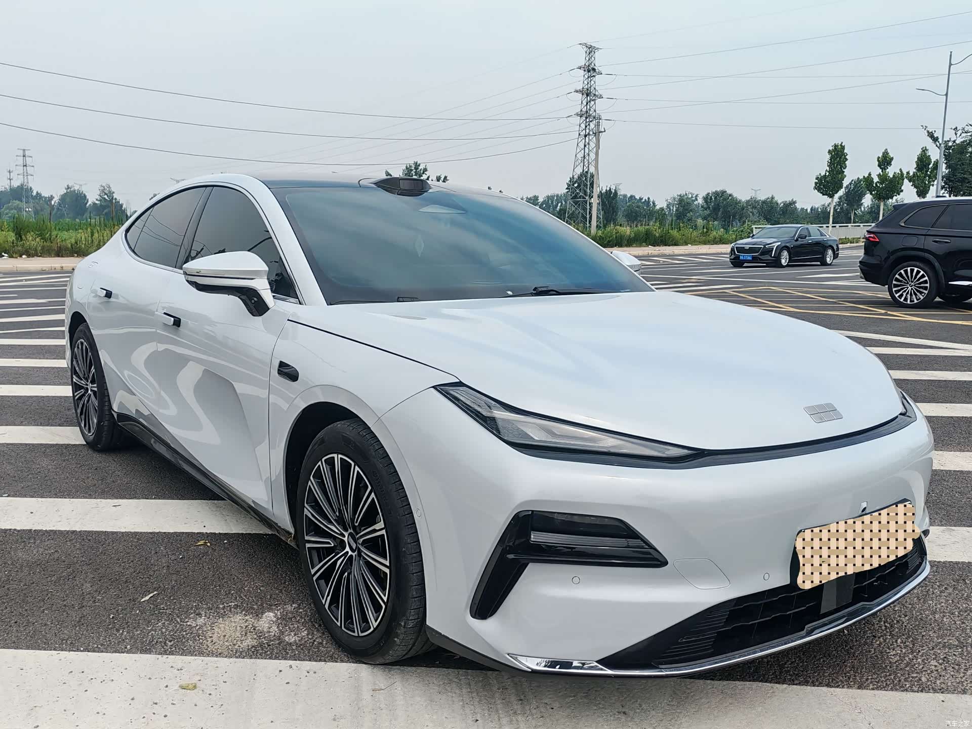 Geely 8, 2025 3