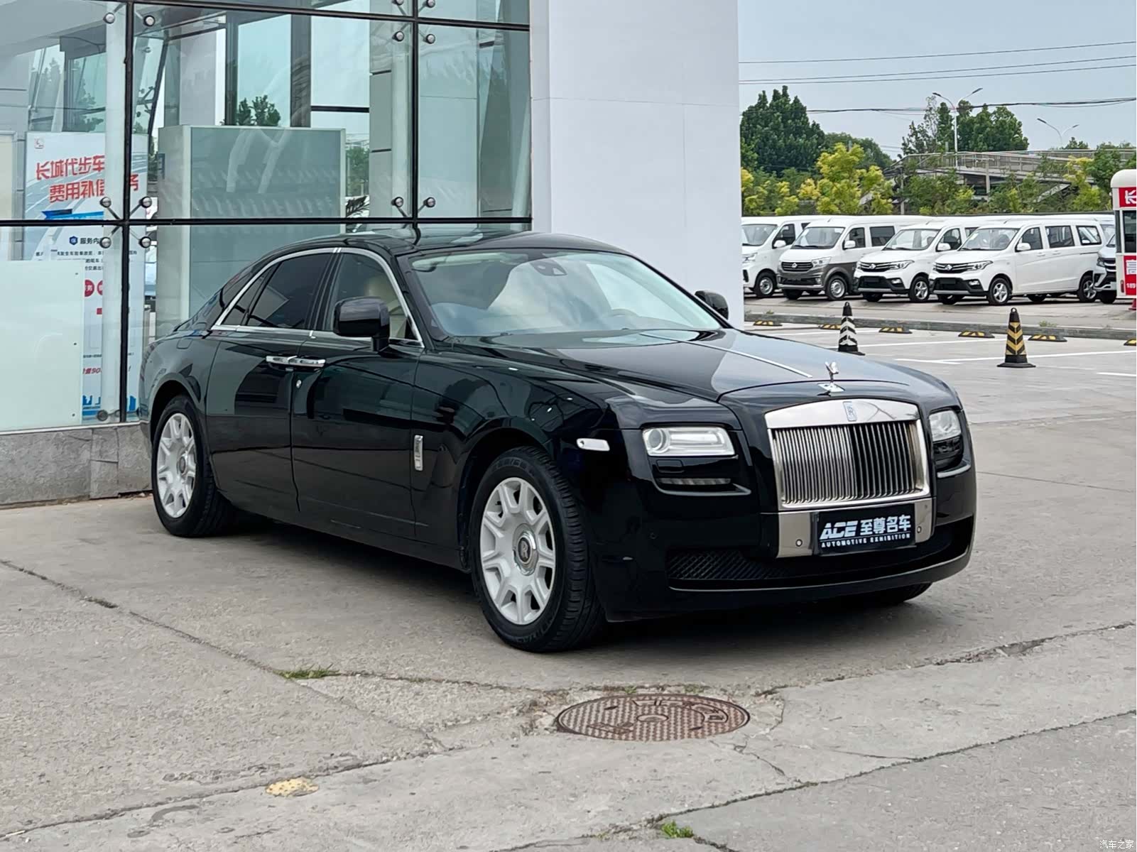 Rolls-Royce Ghost, 2011 3