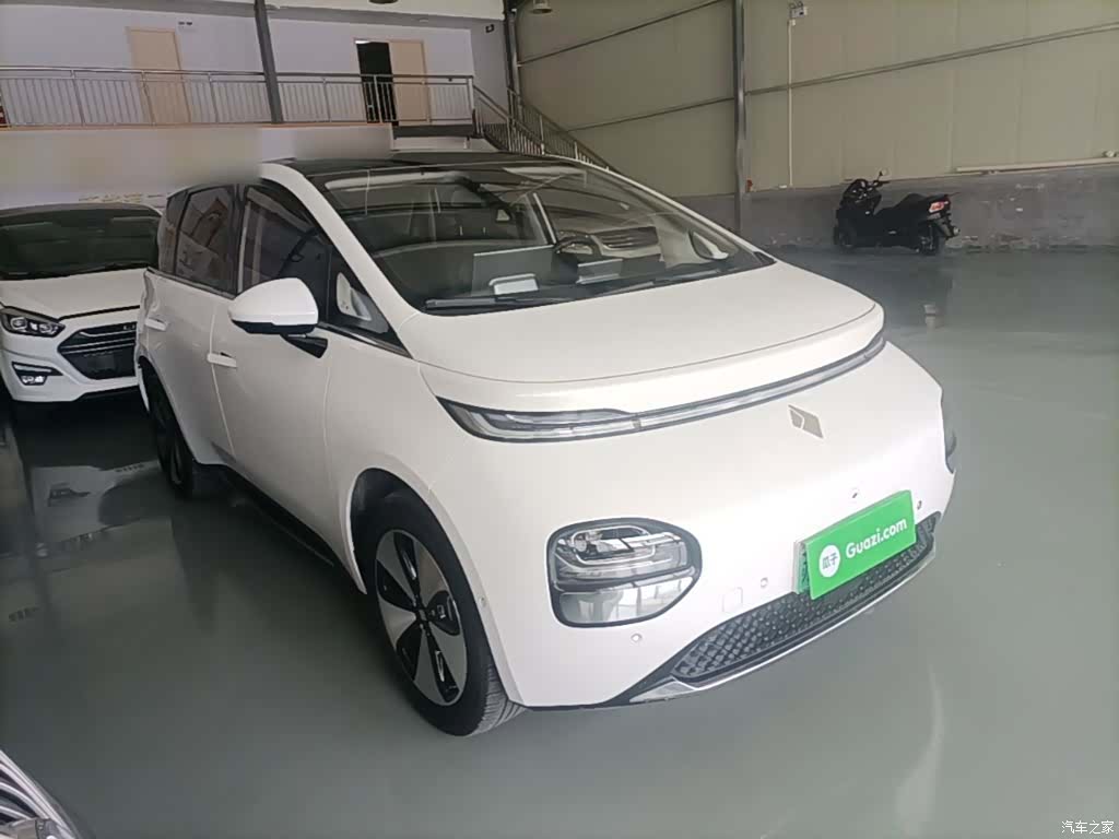 Wuling 460, 2023 4