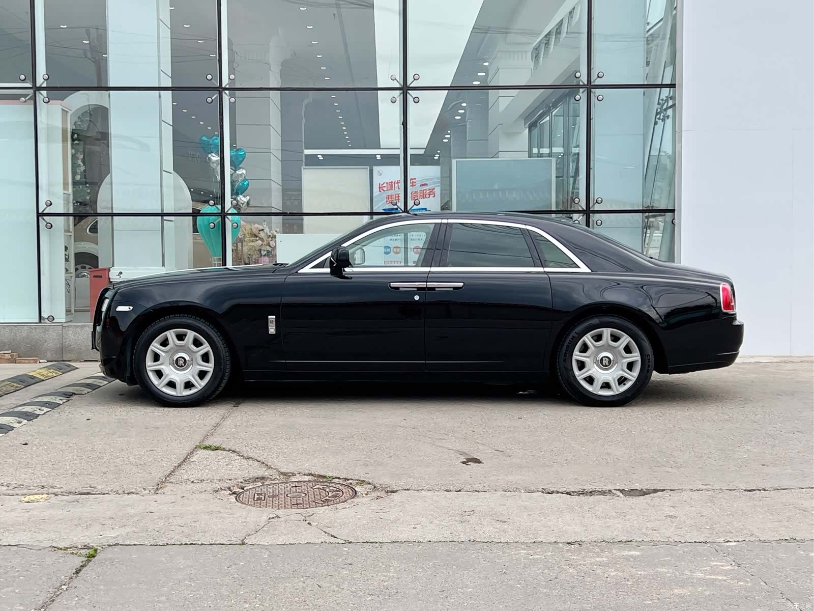Rolls-Royce Ghost, 2011 8