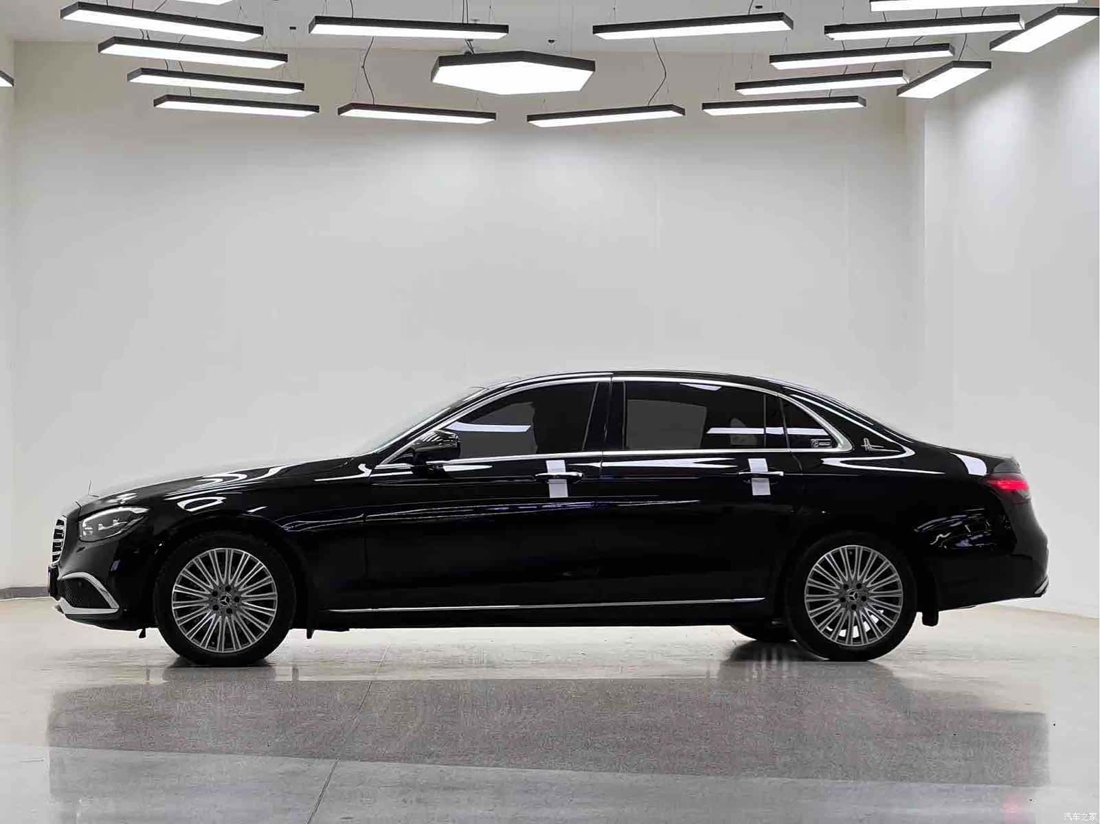Mercedes-Benz E-Class, 2022 10