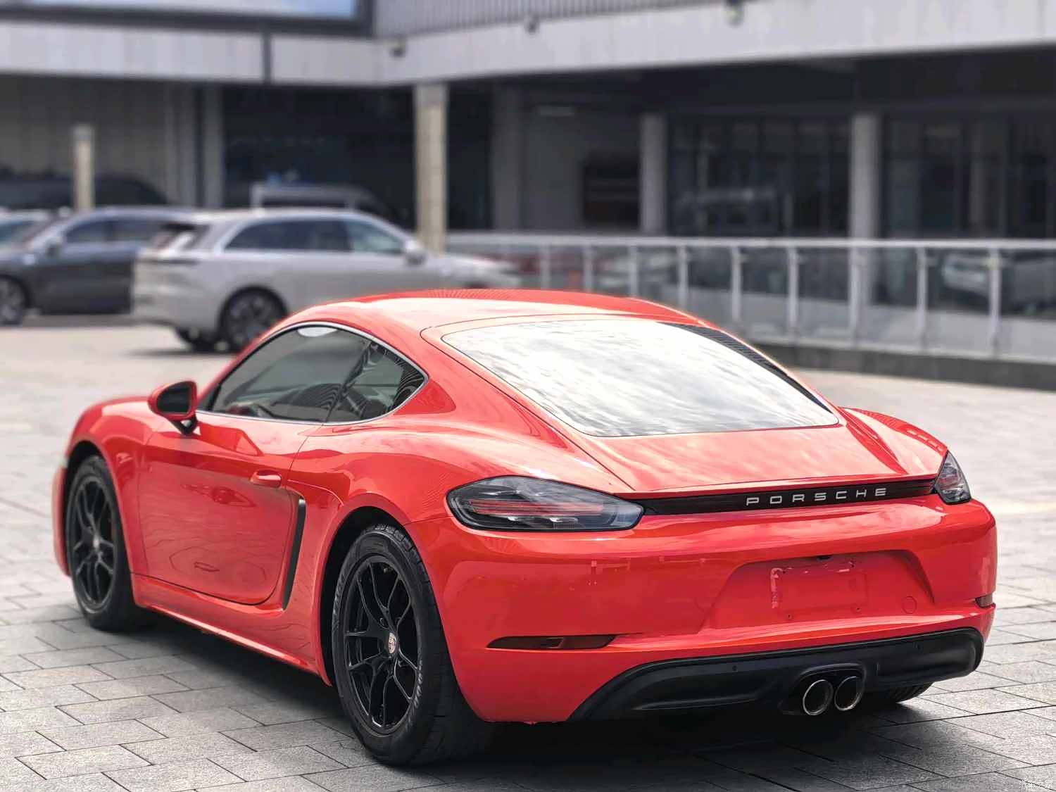 Porsche Cayman, 2020 9