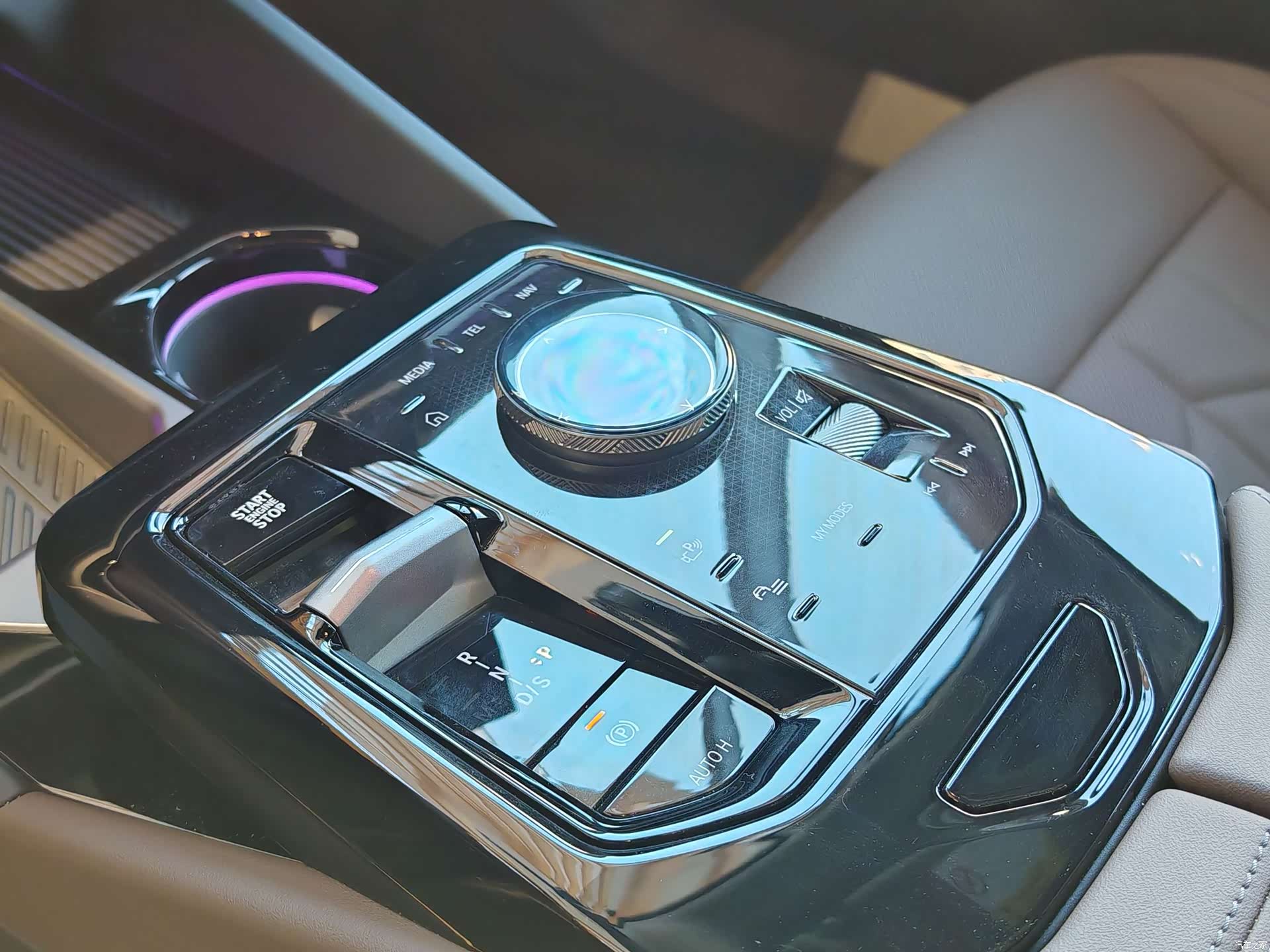 BMW 5 Series, 2025 25
