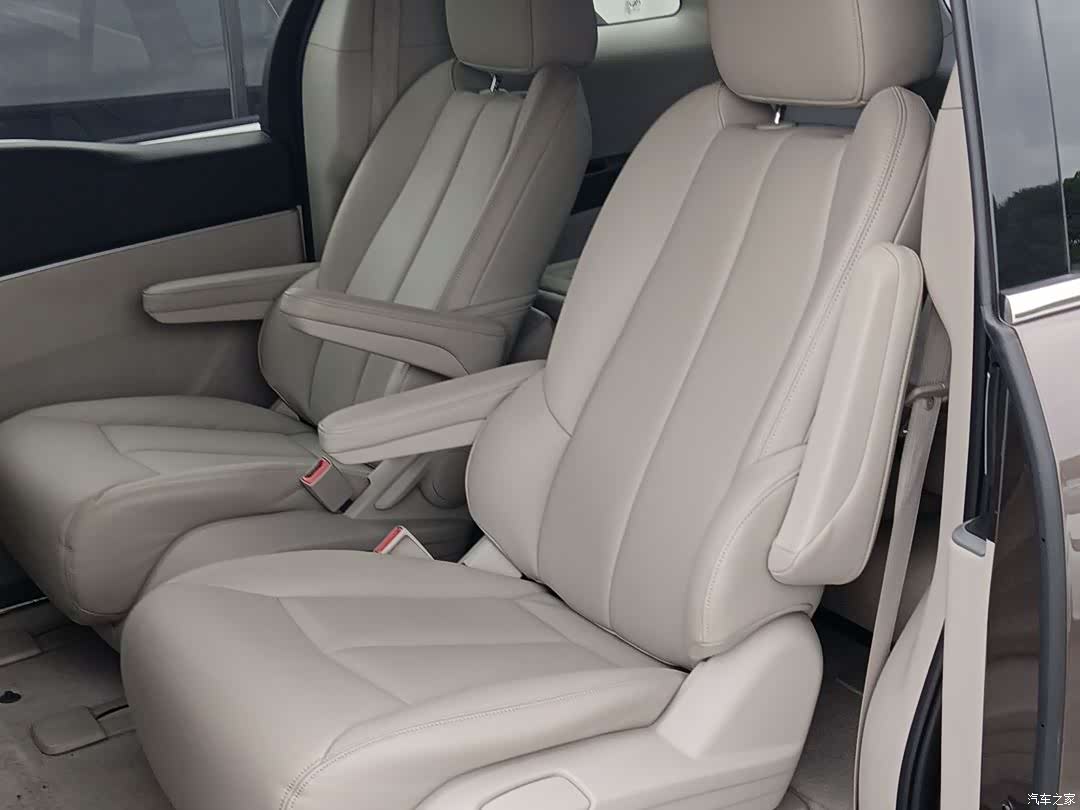 Buick GL8, 2023 11