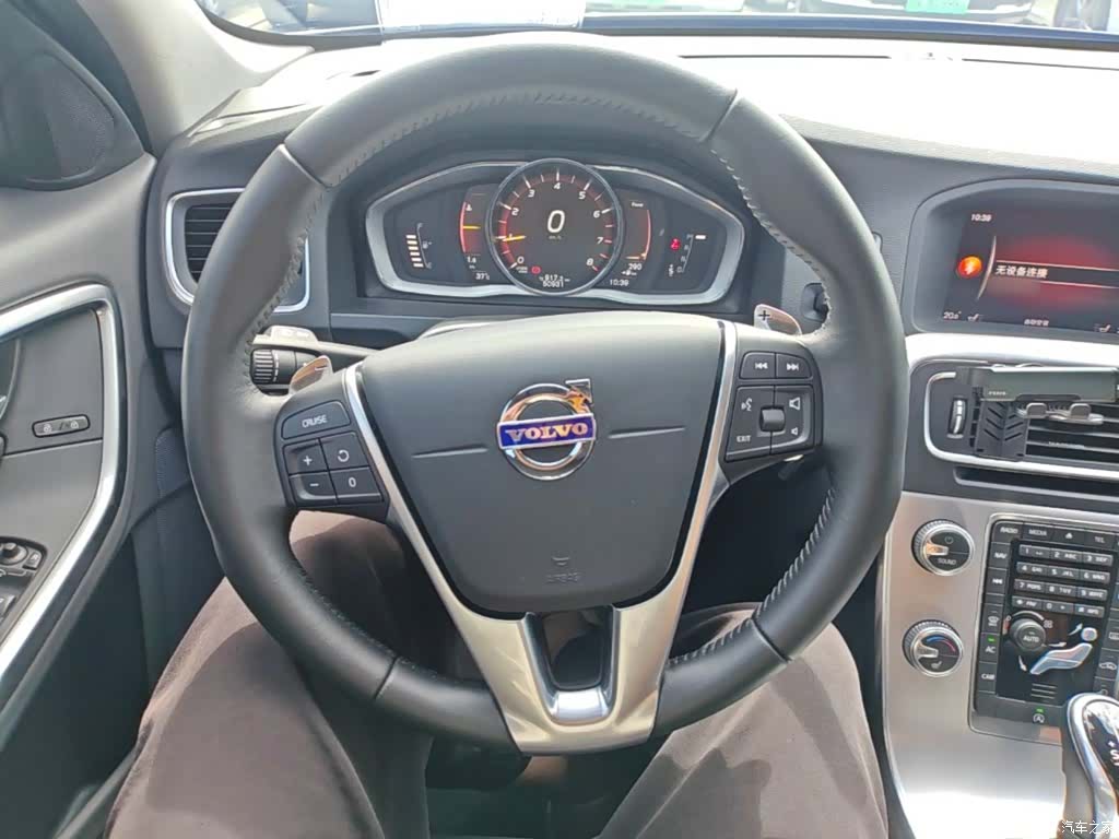 Volvo V60, 2018 11