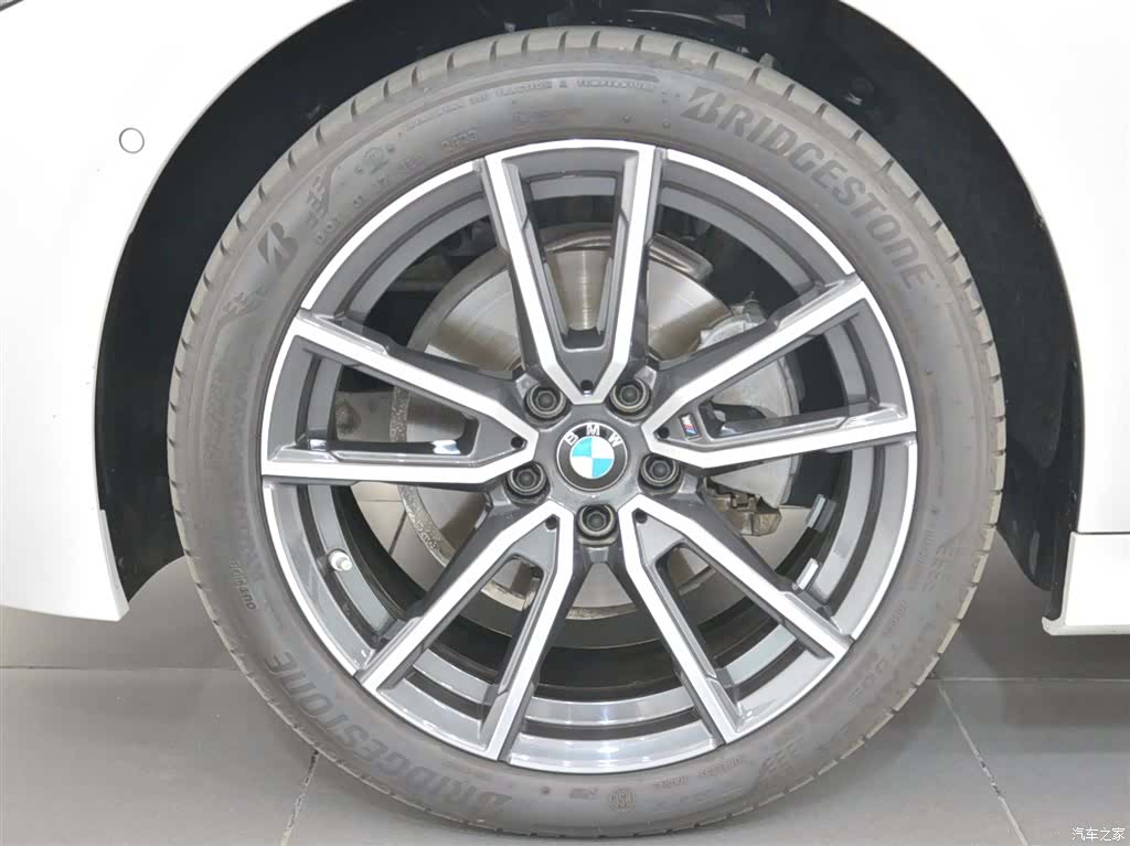 BMW 3 Series, 2024 16
