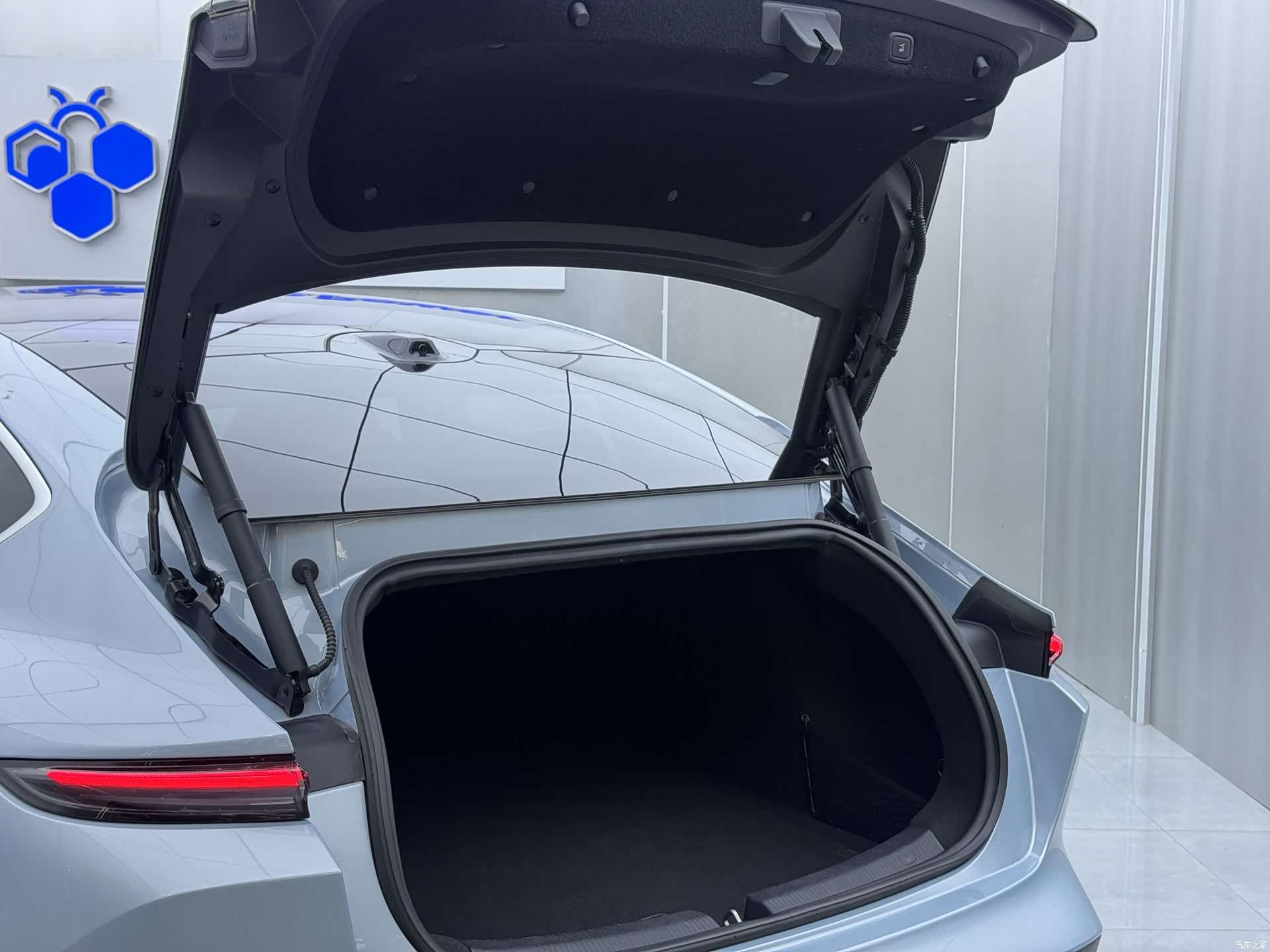 NIO ET5, 2023 12