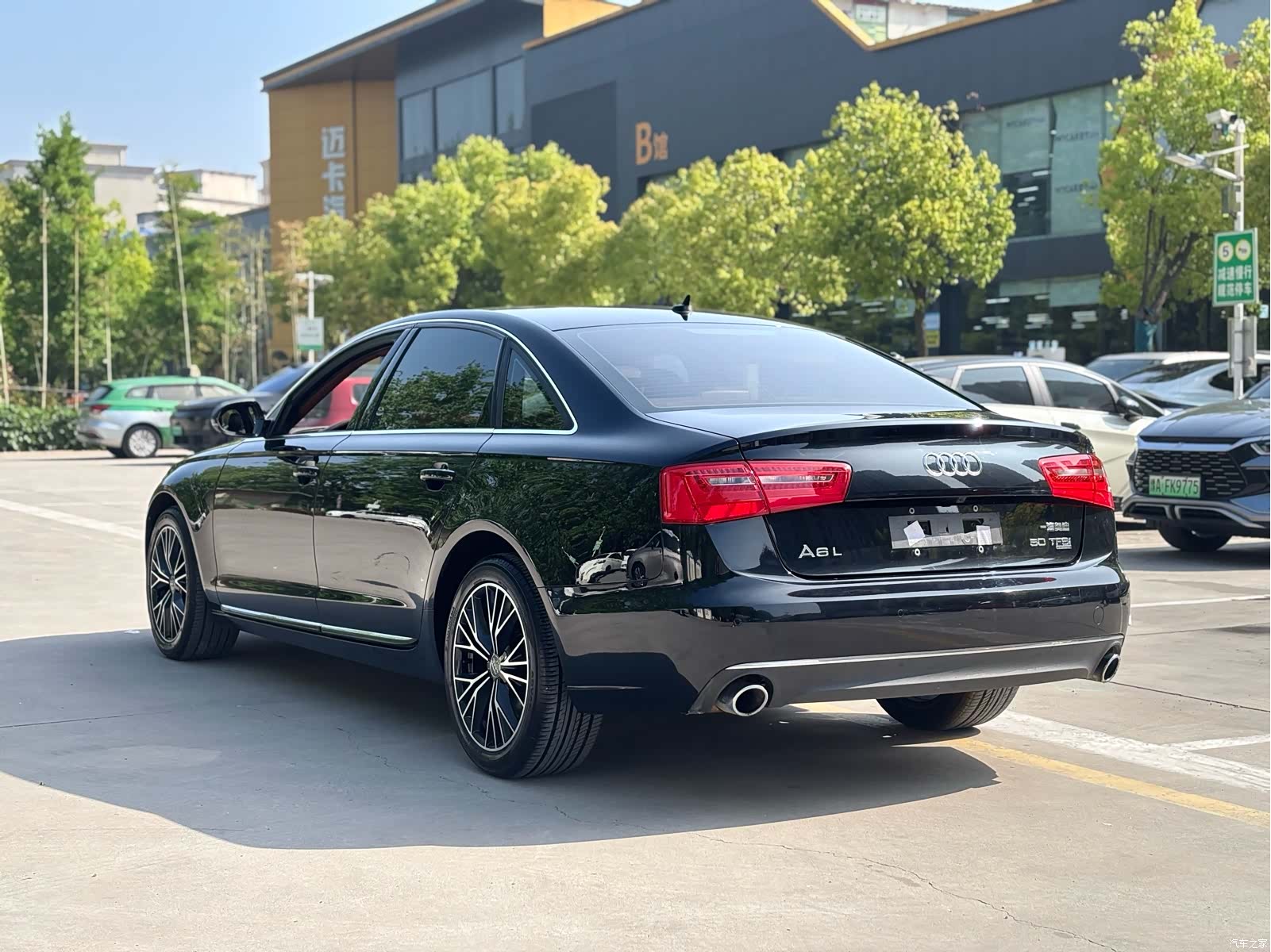 Audi A6L, 2014 18