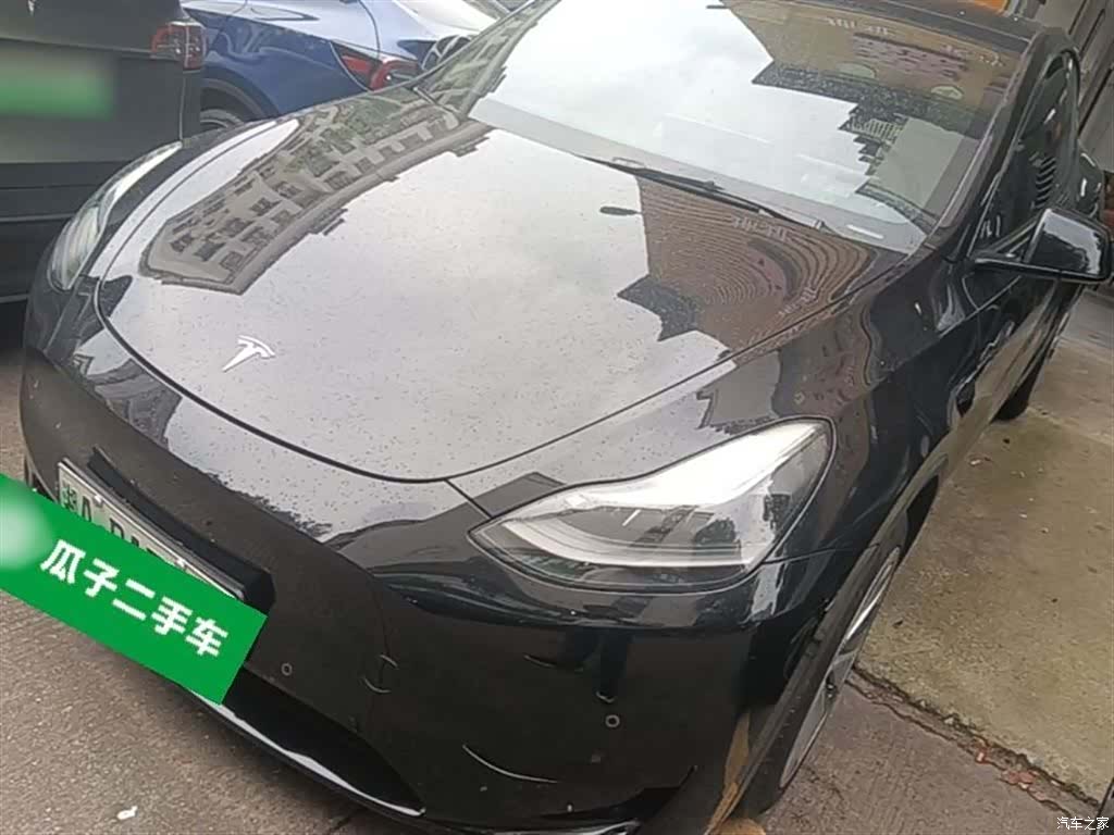 Tesla Model Y, 2022 1