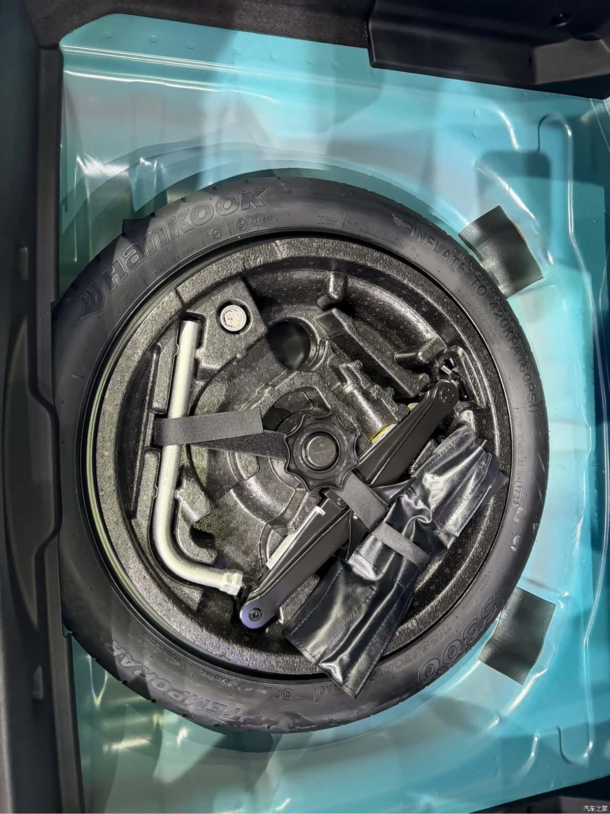 Audi Q2L, 2023 14
