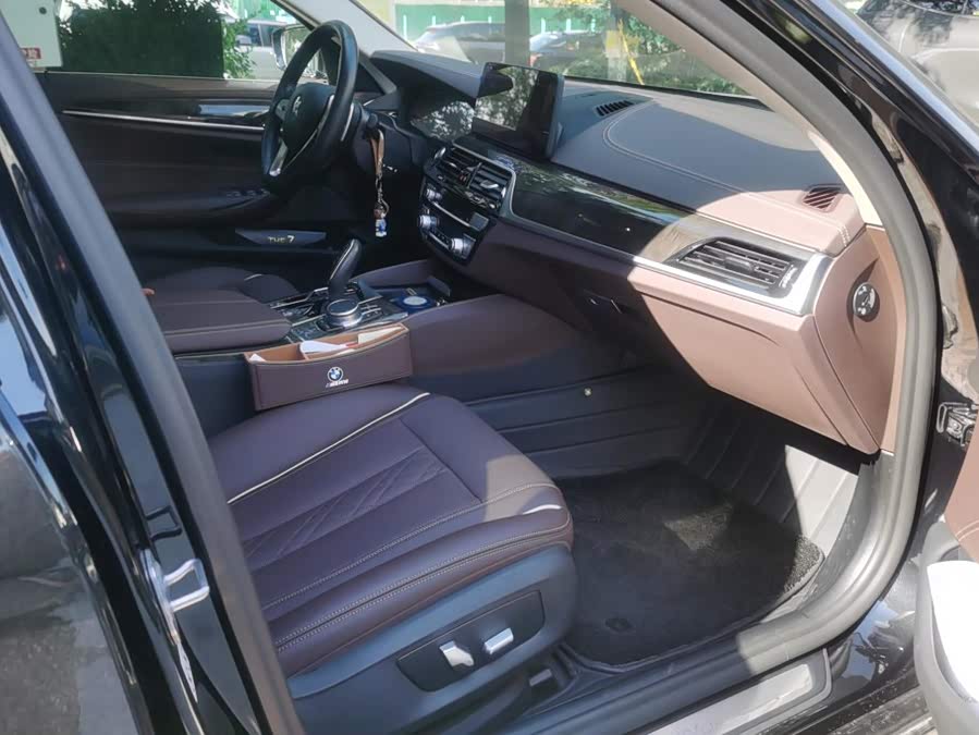 BMW 5 Series 2021, фото 8