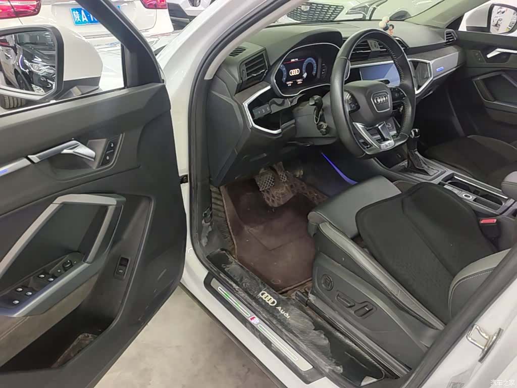 Audi Q3, 2022 16
