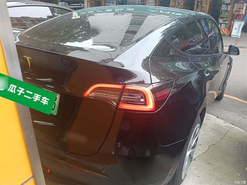 Tesla Model Y, 2022 все фото