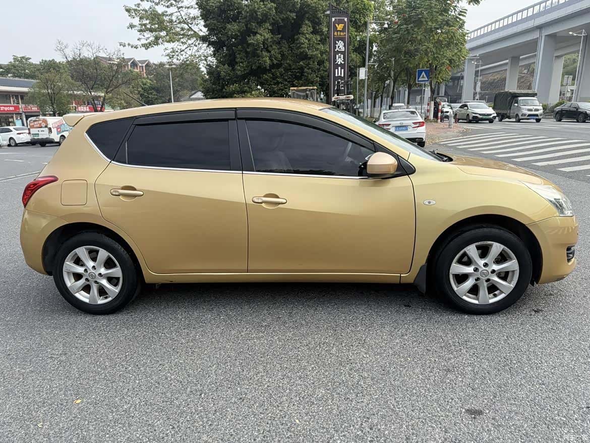 Nissan Tiida, 2012 4